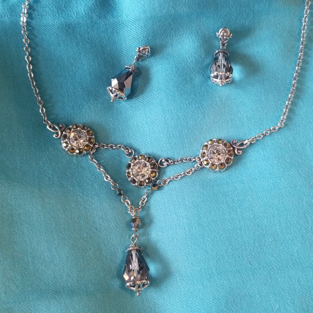 Brighton earring/necklace- silver, smoky gray